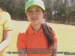 美丽 高尔夫球 女士 nana kunimi 使 一 mistake 和 现在 她